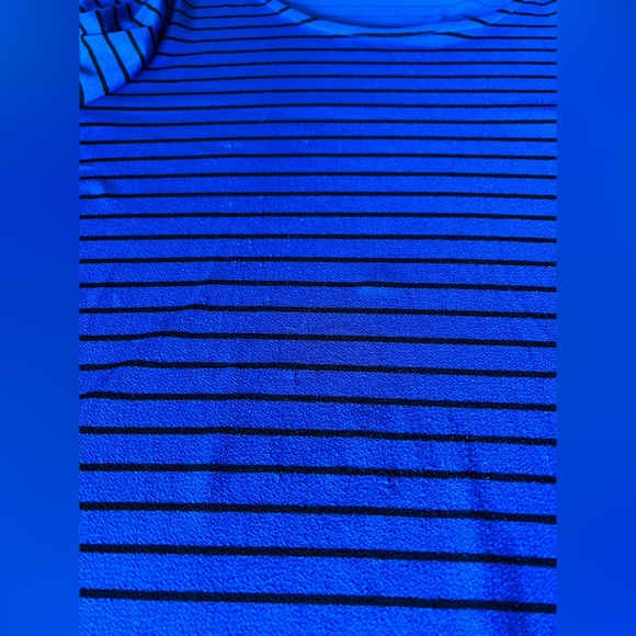 ELLE Blue and Black Stripe Bell Sleeve Top Size Large - Picture 9 of 9